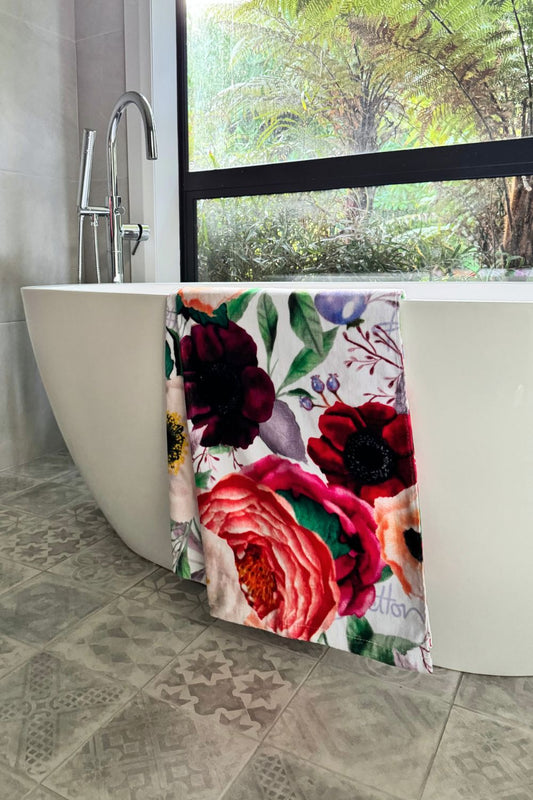 AS Bath Towel - White Poppies | PROMO