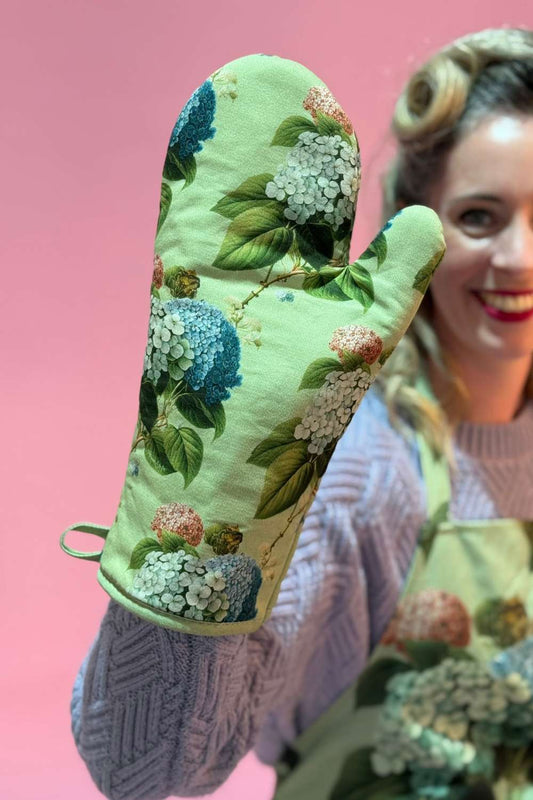 Annah Stretton Hydrangea Bunches floral oven mitt
