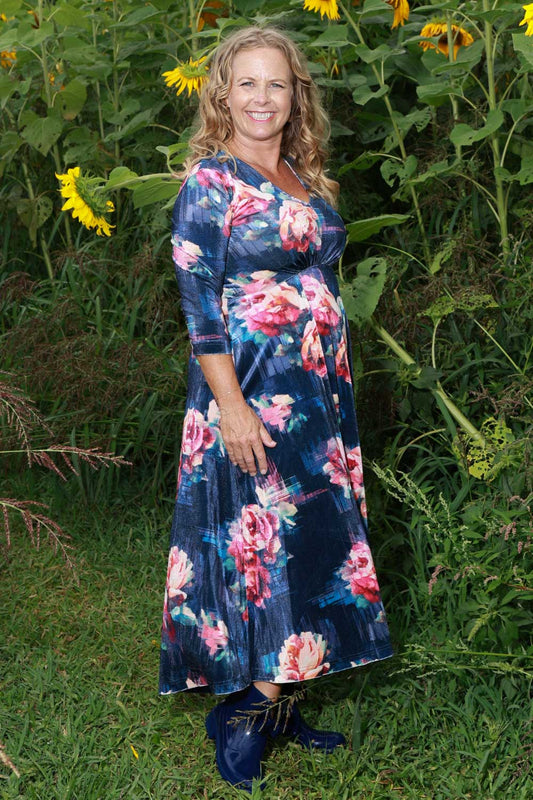 Luxurious velvet dress in Static Florals print