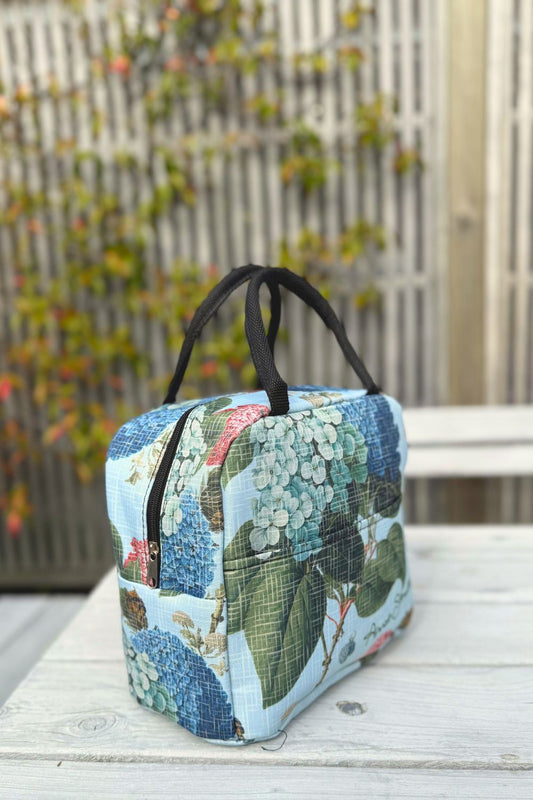 designer insulated cosmetic travel tote NZ – hydrangea floral pattern