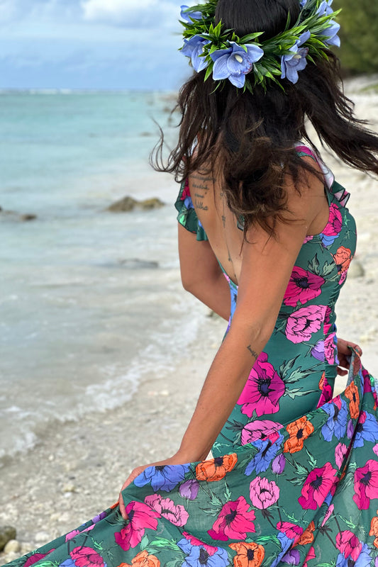 Close-up Dolly Green floral print detail