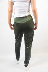 vesta velvet pants in moss green