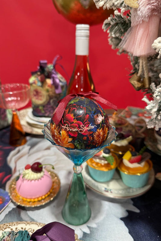 Stylish holiday ornaments – Annah Stretton bauble set of 6