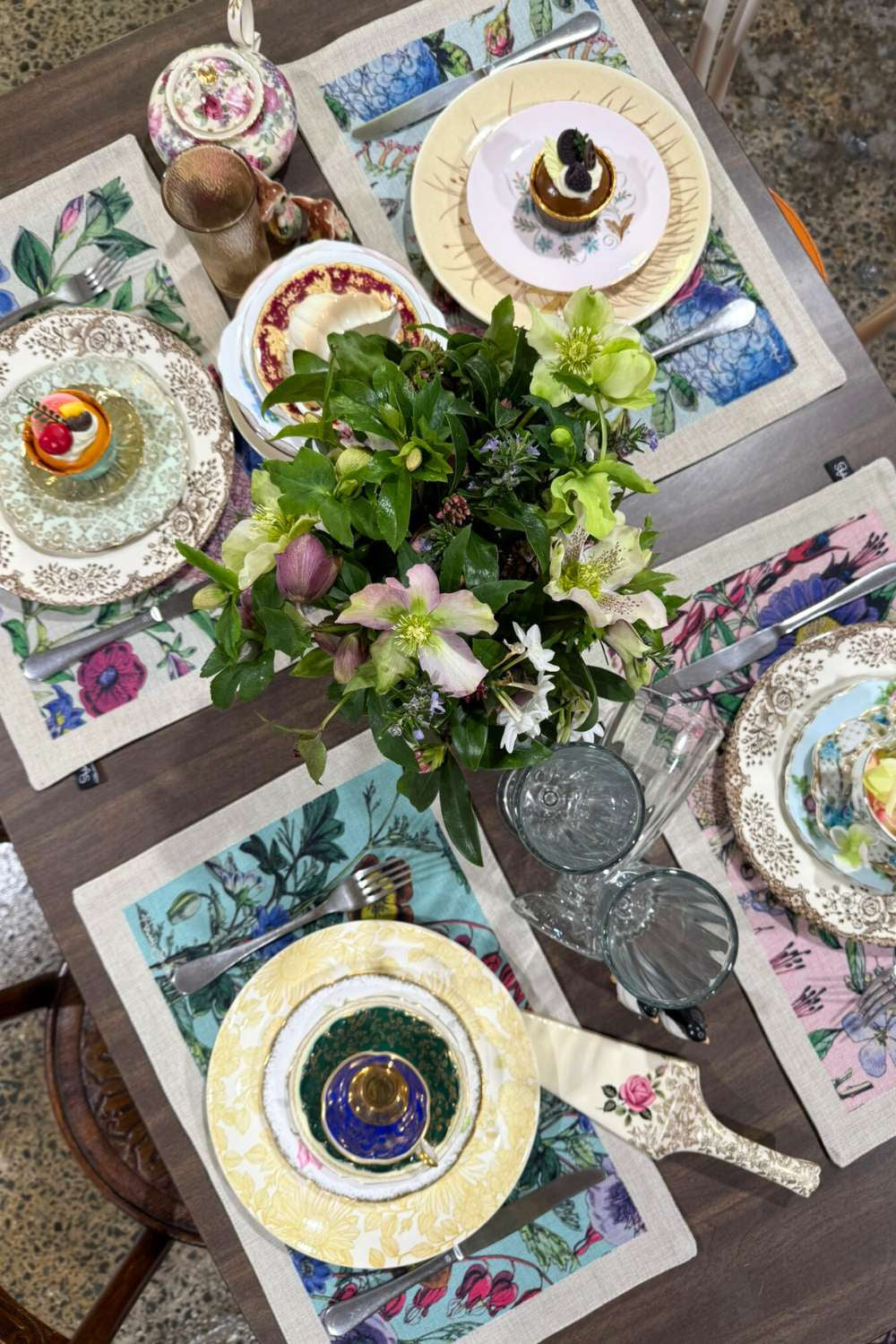 Botanical Floral Placemat Set
