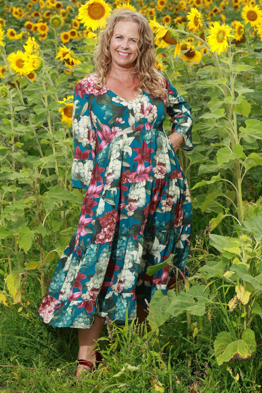 V neck tiered dress frill sleeves