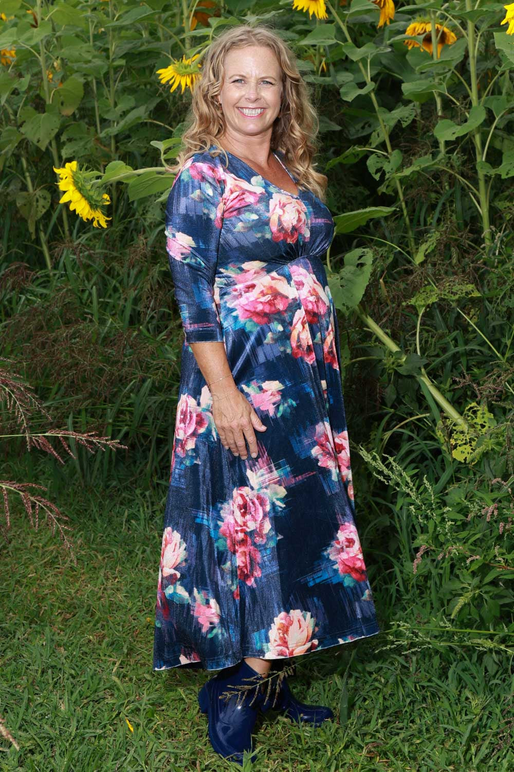 Luxurious velvet dress in Static Florals print