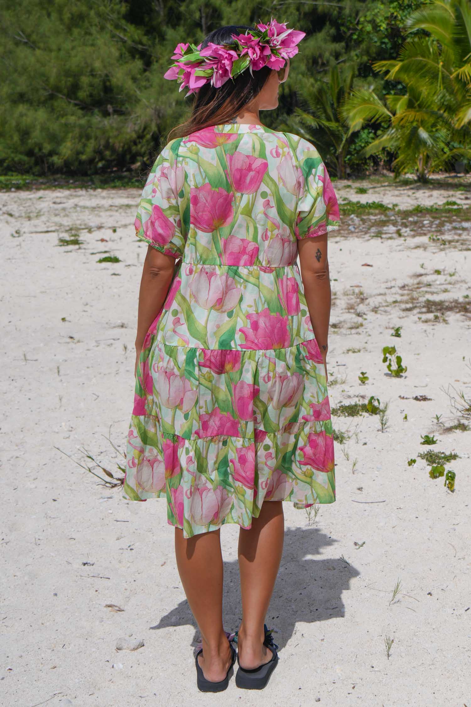 Tiered cotton dress with elastic sleeves