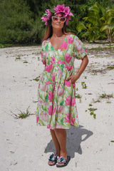 V-neck floral summer dress with pockets
