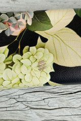 Soft shell sunglasses case lined in plush fabric – Hydrangea Pretty print