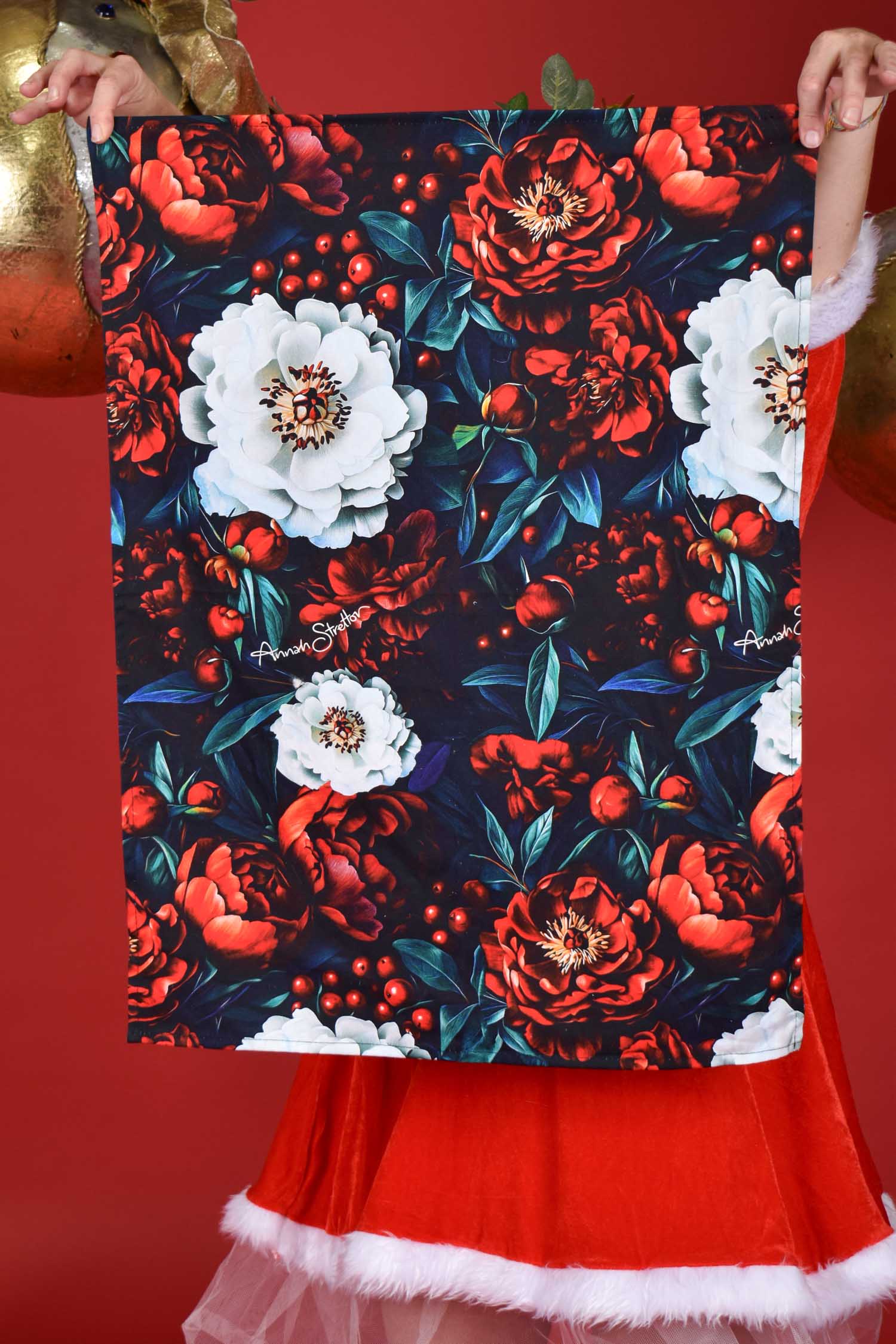 Festive cotton tea towel gift – Merry Bloom floral print