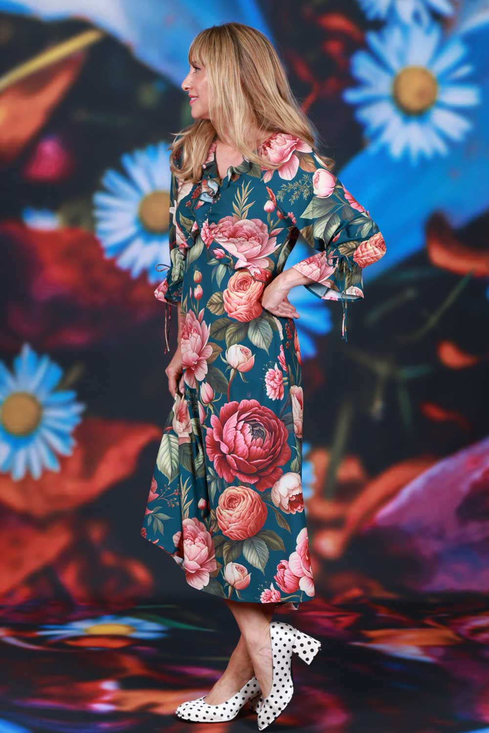 V neck romantic dress Annah Stretton