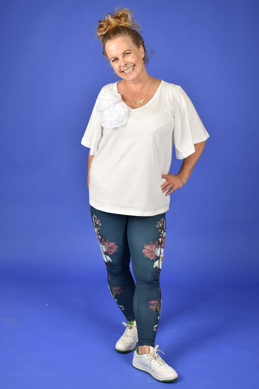 Front view Shannon Legging Florencia – women’s floral activewear