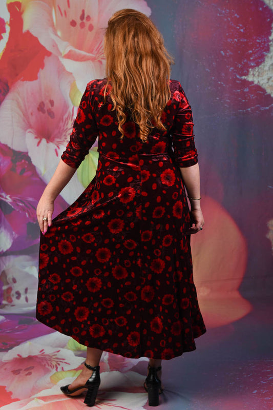 Back of the Annah Stretton Veronica Jude Dress in red floral spot