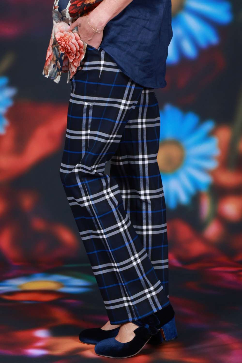 Black elasticated waistband straight leg pants