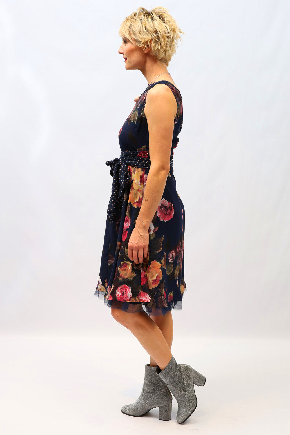 Abigail FlipIt | Wrap Dress | Addicted to Life | New Zealand Designer | New Zealand Fashion | Annah Strettonabigail flip it dress in navy with blush florals wrap dress