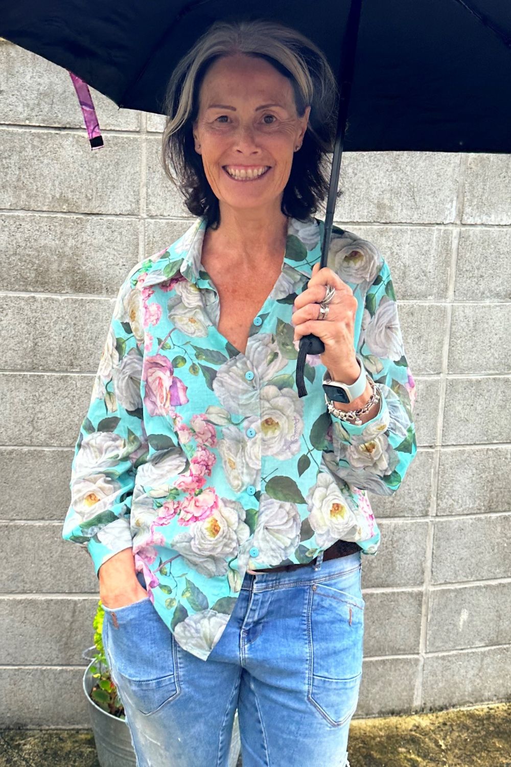 Annah wearing the Elsie Shirt in mint