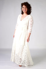Sophie's Wedding Dress | Annah Stretton Bridal | Lace Wedding Dress | Shot on Model