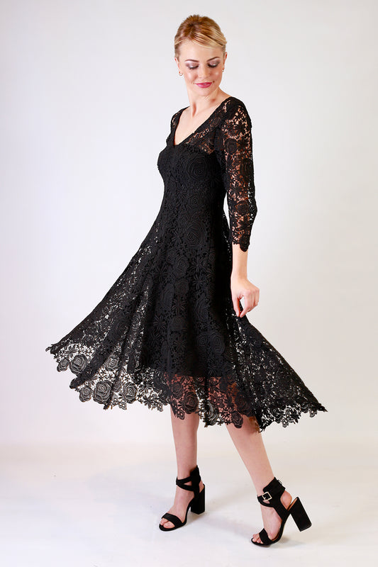 Summer Stunner Lace Dress | Black and White Lace Dress | Autumn Winter 19 Annah Stretton Fashion NZ