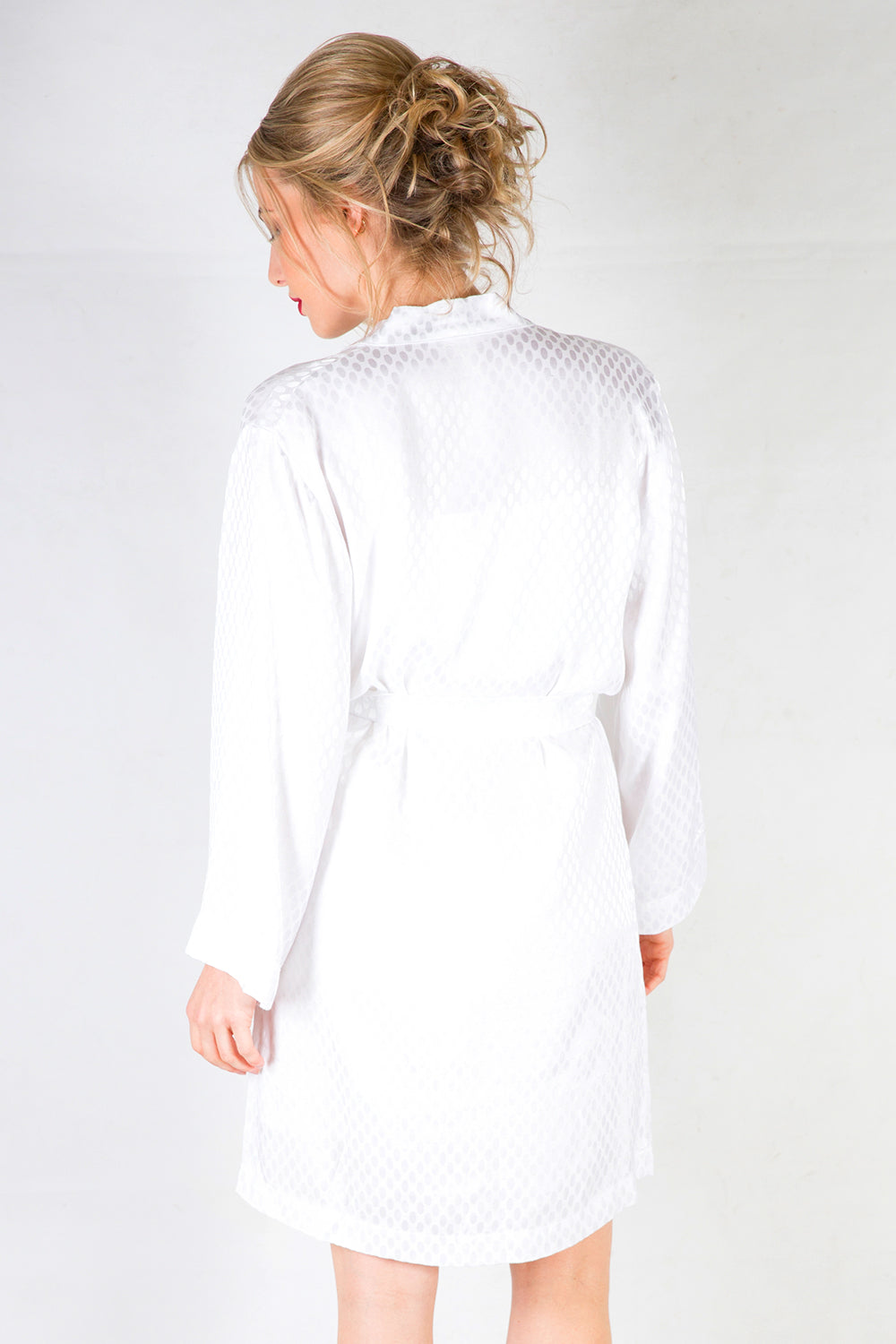 White Robe | Undergarments | Kimono sleeve | Kimono | Bridal Robe | New Zealand Fashion | Annah Stretton