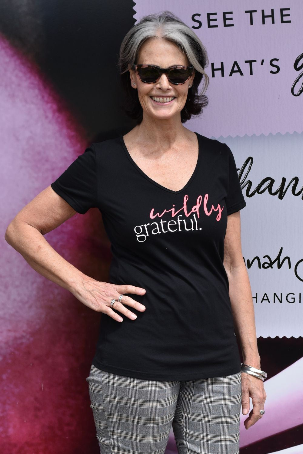 Basic Quote Tee - Wildly Grateful - Black - SALE